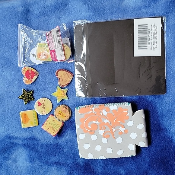 Lot of Thirty One Promotional Items - Picture 2 of 2